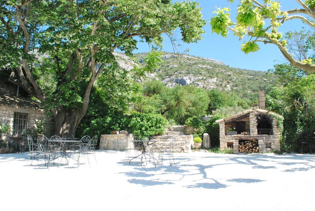 Bastide De La Lézardière Fontaine-de-Vaucluse Esterno foto
